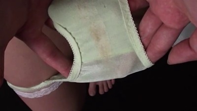 新着投稿！マニア絶賛！ ガチ素人の染み過ぎたパンツ