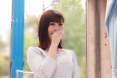 しのぶ（26） 心優しい人妻が男チンの悩みを素股でご奉仕解決！･･･と思ったら素股でまさかの早漏発射！ 満足出来なかったむっつり妻はザーメンまみれの白濁ふにゃチ○コをもう一回励まし生挿入真正中出し！