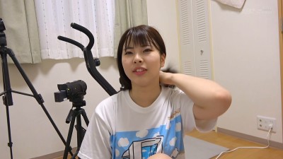 出張！アクメエアロバイクが（お家に）イクッ！ かおるちゃん21歳