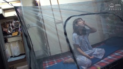 自分の部屋に泊まることになった妻の女友達 「人妻知美さん（仮名）三十二歳」に当然のように手を出してしまうワタシ 06