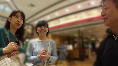 淫乱母娘ナンパ やっぱり親子！恥らいイキまくり！！ 12
