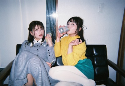 前から気になっていたアノ子と3年ぶりに再会したら･･･あの日よりも綺麗になって･･･大人レズで好きが溢れる1泊2日のお泊りデート 川越ゆい 新村あかり