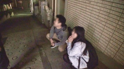 夜の巷を徘徊する激レア素人×PRESTIGE PREMIUM 04 1ホテルから漏れる喘ぎ声マニア美玲／本名（20）職業不定の巨乳美少女 2荒稼ぎギャラ飲み美女／リリカ本名（25）受付嬢（夜はギャラ飲み） 3全身クリトリスの美人ダンサーレナ／本名（21）実はボンボンのぬるま湯美女