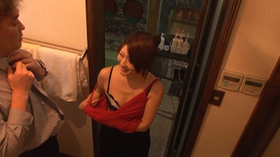 沙織さん 密着盗撮！人妻浮気現場