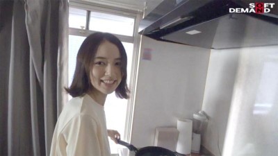 2段階NTR 1,弱みを握った男に彼女とのハメ撮り映像を献上させる。2,その後、断れない彼女を無茶苦茶ハメる。世田谷区で同棲2年、美容室勤務 ゆいさん（29）