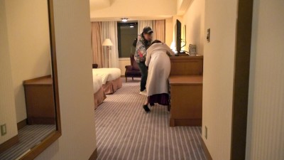 朝までハシゴ酒×PRESTIGE PREMIUM 20 1有楽町駅周辺カノン（21）現役バリバリ女子大生 2浅草駅周辺あやめ（22）アパレルショップ店員 3高田馬場駅周辺レイラ（？？）爆潮巨乳美容部員