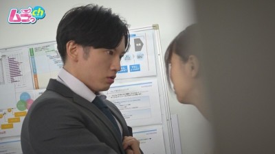 ニンゲン観察 業務中も喧嘩を引きずり不機嫌な彼女に普段はクールな上司彼氏がブチキレ豹変！会議室で執着わからせマーキング中出しSEX