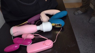 ヤリマンAV女優の自宅に童貞クン達を送り込んでみたら･･･