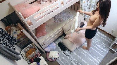 有名私大の女子寮を覗き見る 無防備オナニーの一部始終 ＃4