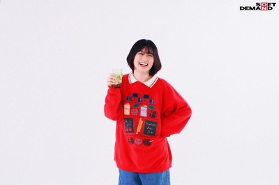 伝説の昭和アイドル おじさんボイトレ講師による喉奥拡張イラマ映像が流出。