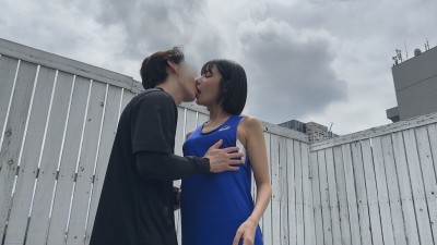 性春！青空パンパン 運動部所属のスポーツ女子4名 野外XXX