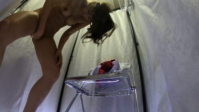 小麦色の肌がエロいおねえさんのお着替え