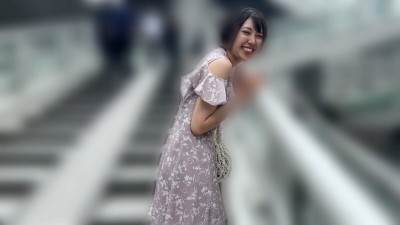 加賀美さらちゃんとリモバイ散歩！街中で絶頂恥辱プレイ！