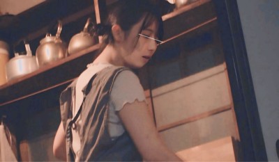 過疎化に悩む某県のとある村が新たに自治体支援制度を導入！移住者にはもれなく日替わりお手伝いさんが提供される！？