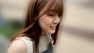 高城なぎさちゃんとリモバイ散歩！街中で絶頂恥辱プレイ！