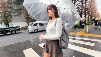 【デカパイスラ女子】＃ネバネバ粘着追跡＃ストラップ喰い込む巨乳観察＃捕獲連れ込みキメ生刺し...